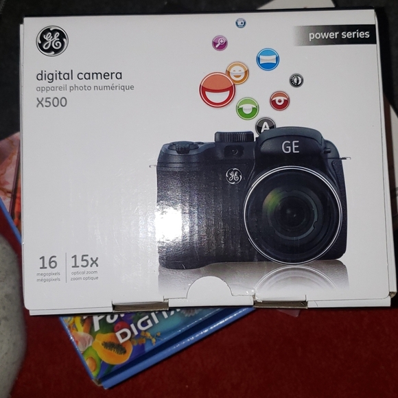 Digital camera - Picture 3 of 3